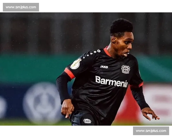 双红会烧至转会窗！曼市双雄 8 千万竞逐尤尔曼德