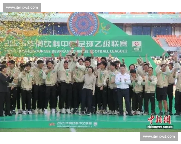 1.6 万球迷见证！广西恒宸收官战捧杯，八桂足球迎首冠